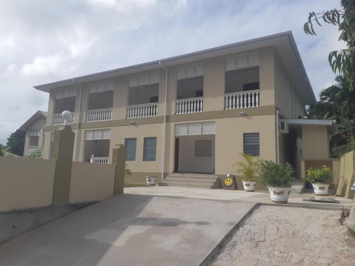 La Residence D'Almee Guesthouse Baie Sainte Anne Luaran gambar