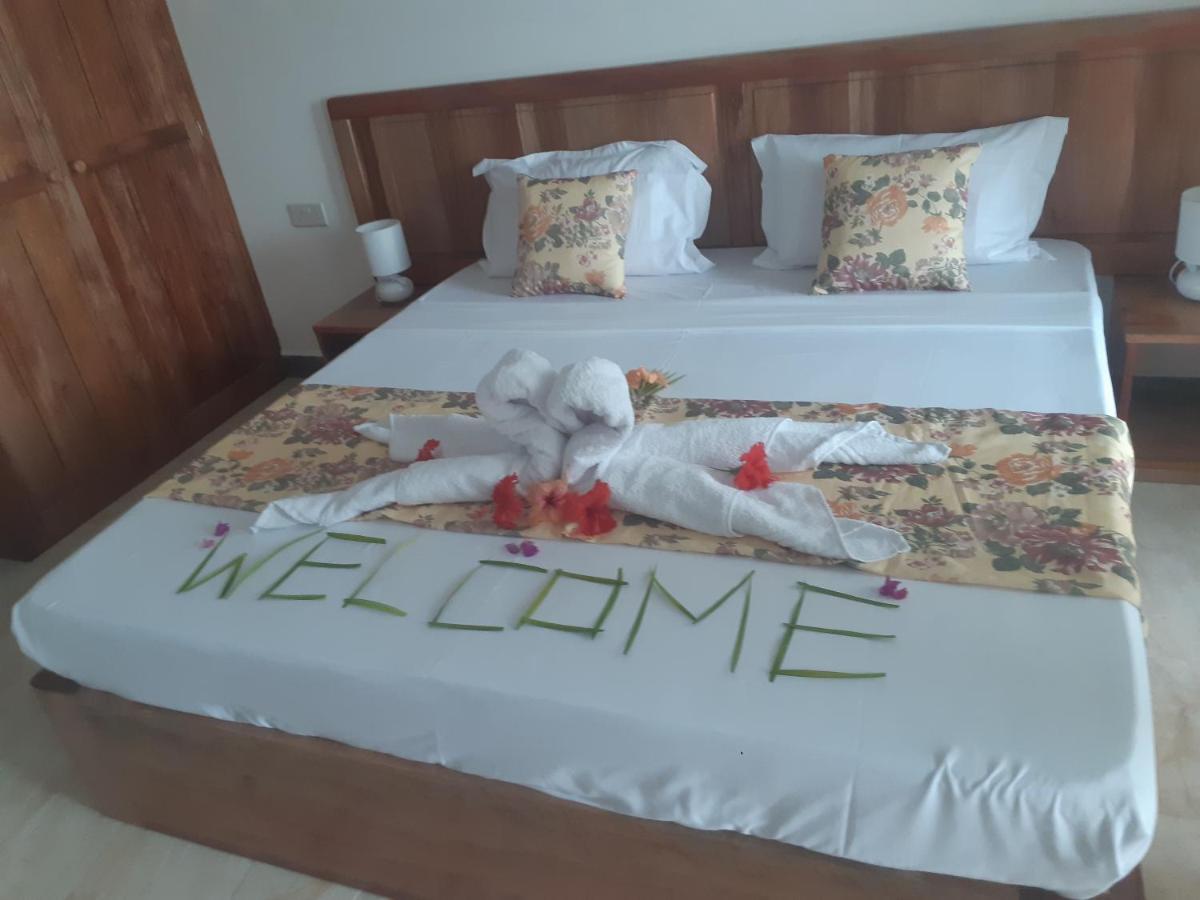 La Residence D'Almee Guesthouse Baie Sainte Anne Luaran gambar