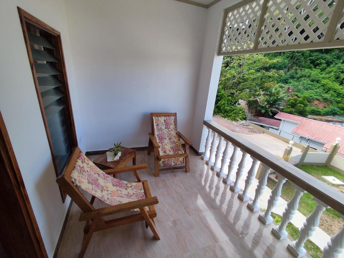 La Residence D'Almee Guesthouse Baie Sainte Anne Luaran gambar