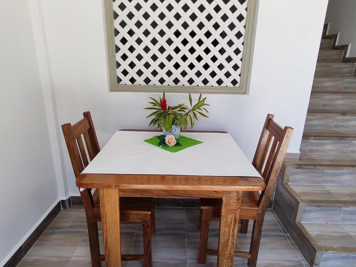 La Residence D'Almee Guesthouse Baie Sainte Anne Luaran gambar