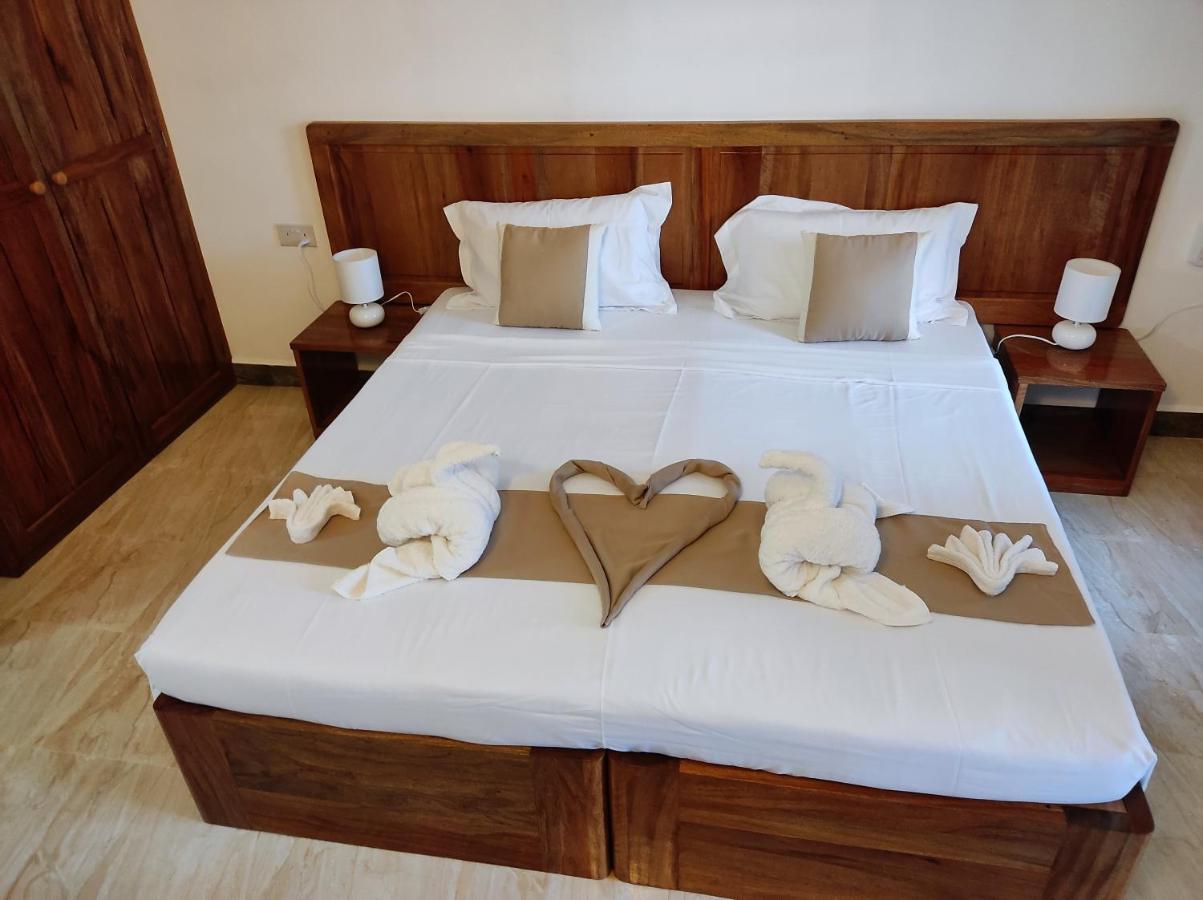 La Residence D'Almee Guesthouse Baie Sainte Anne Luaran gambar