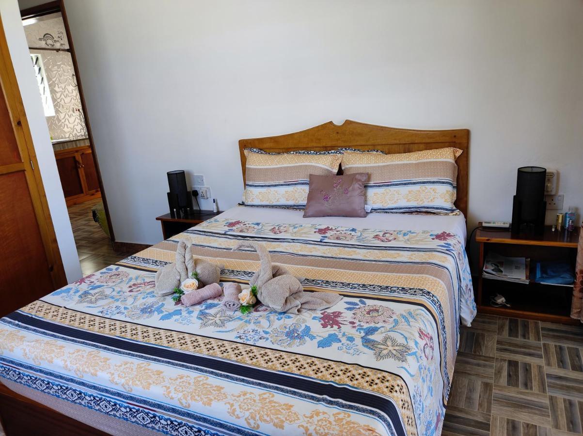 La Residence D'Almee Guesthouse Baie Sainte Anne Luaran gambar