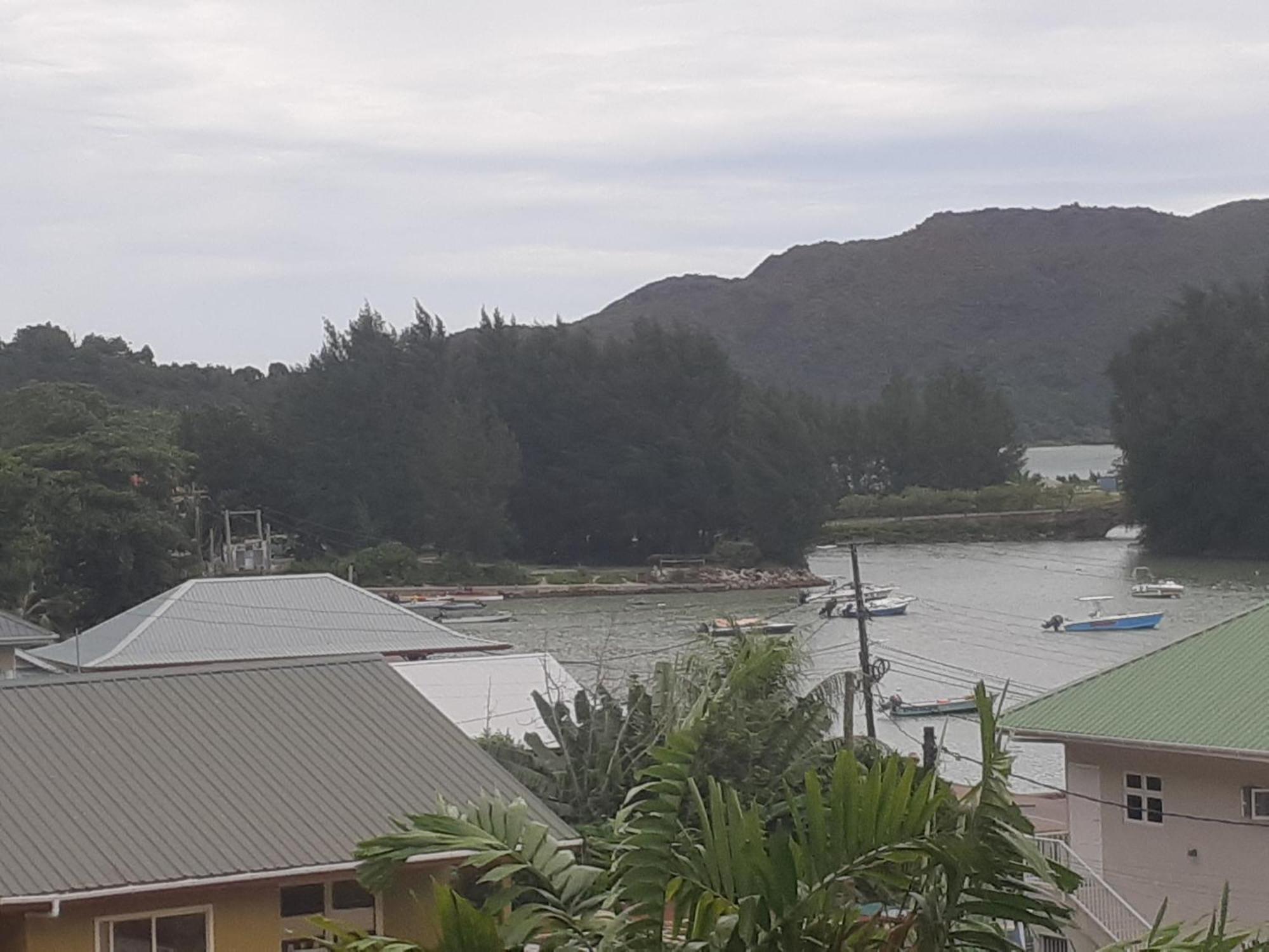La Residence D'Almee Guesthouse Baie Sainte Anne Luaran gambar