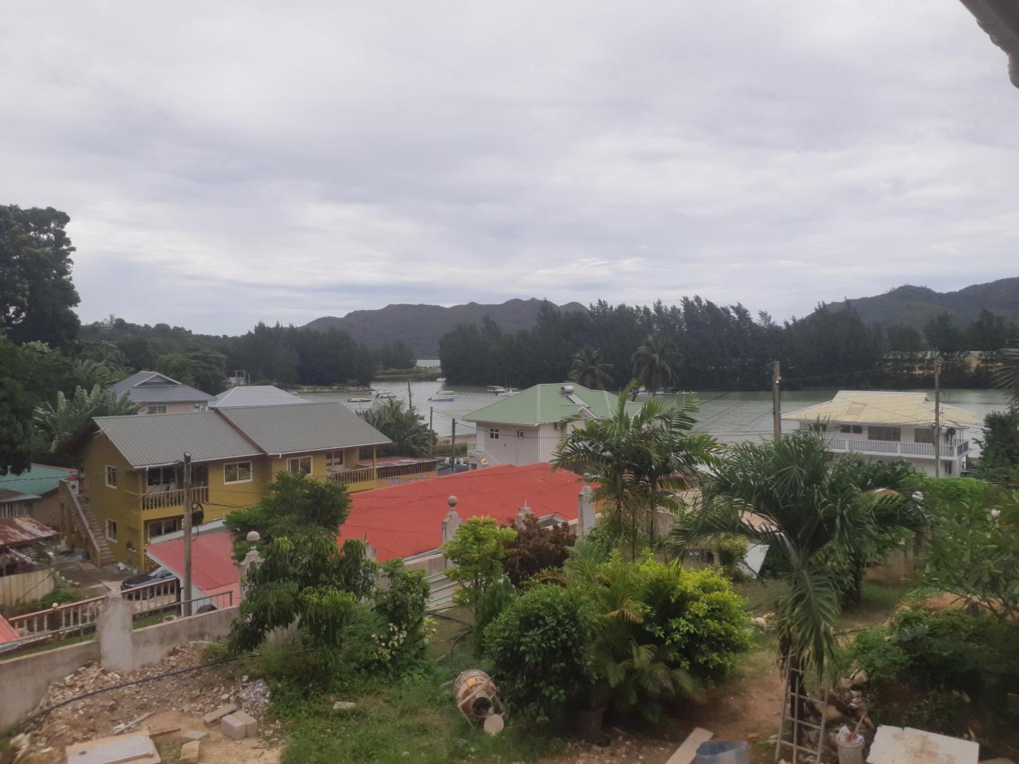 La Residence D'Almee Guesthouse Baie Sainte Anne Luaran gambar